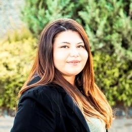 Claudia Tapia, Insurance Agent
