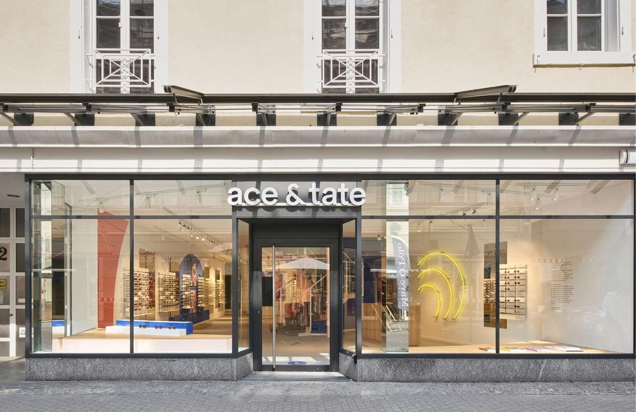 L’intérieur de la boutique Ace & Tate à Herrenstrasse