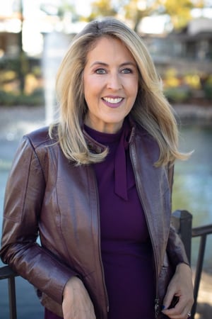 Photo of Laura Marie Raulinaitis