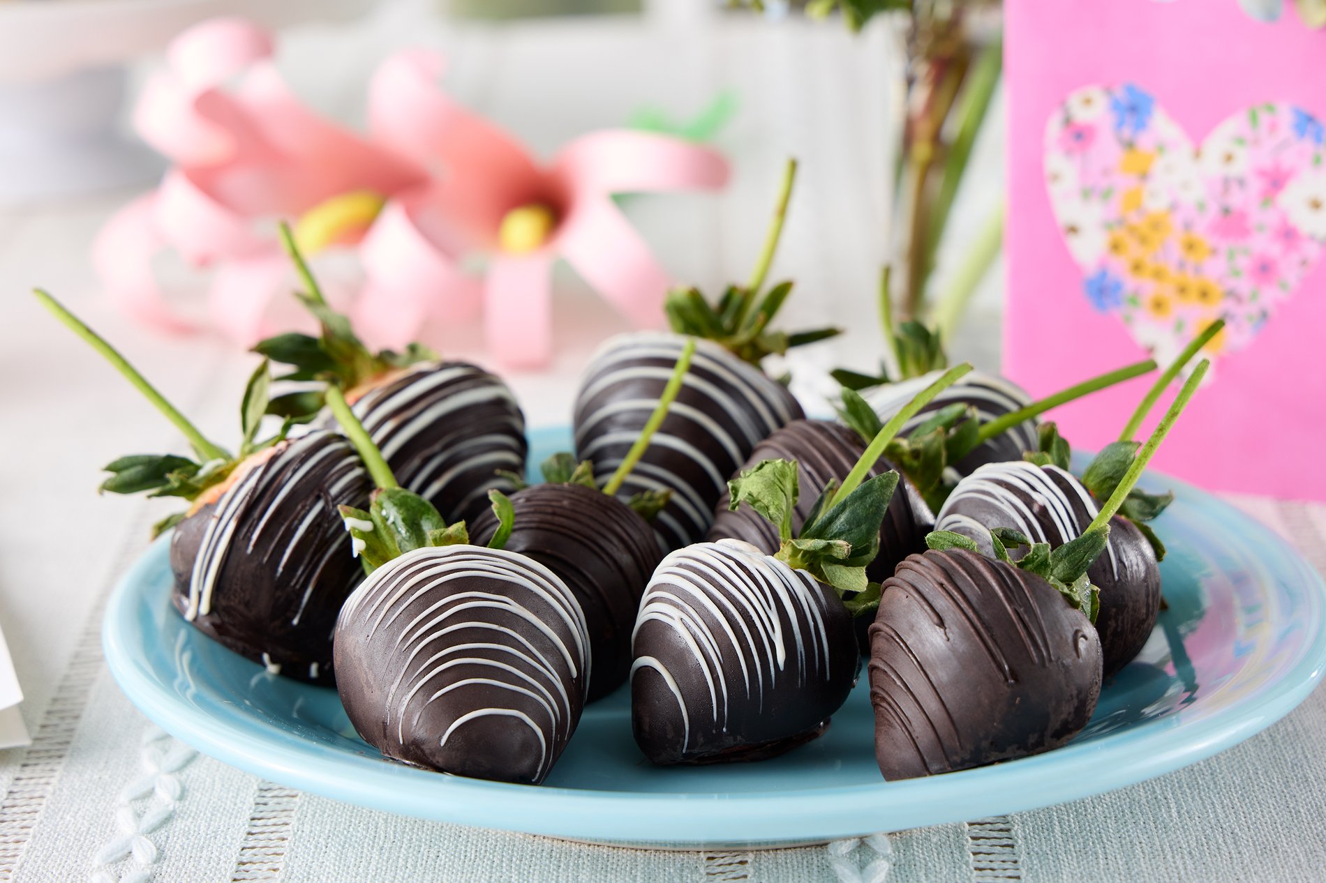 mothers day chocolate covered strawberries