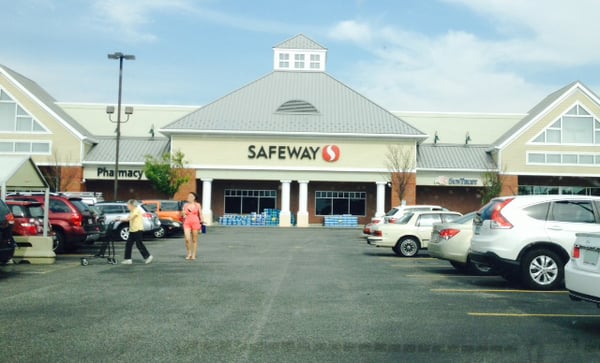 Safeway Store Front Picture at 1925 Main St in Chester MD