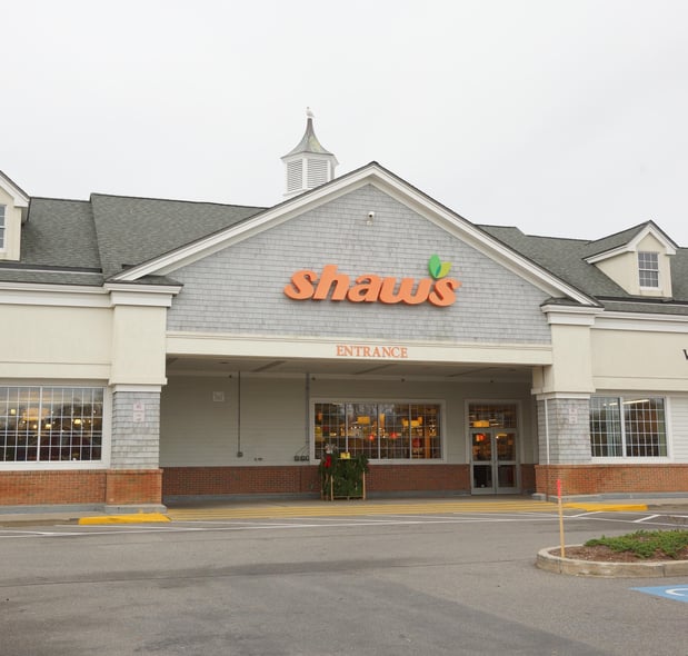 Shaw's Store Front Picture - 760 A Boston Rd in Groton MA