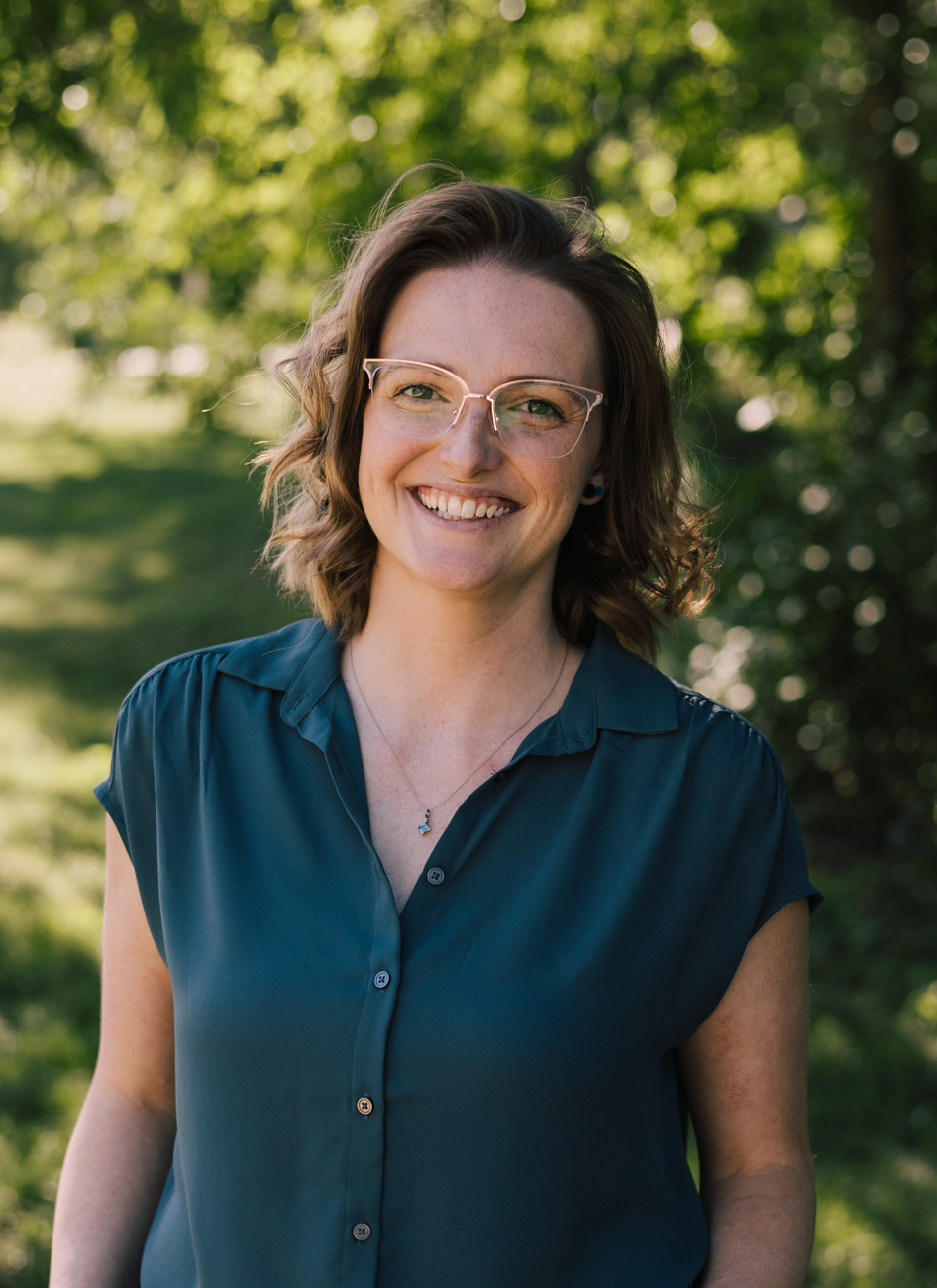 Cayla, Sales Team