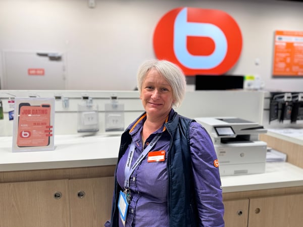 conseiller service client, conseil, caisse, sav, financement, service, boulanger, darty, électroménager, multimédia