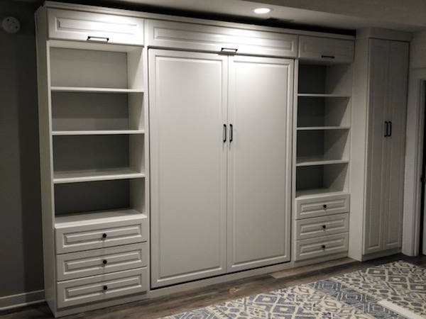 Richmond - Custom closets - Closed Murphy bed unit with bookshelves on each side
