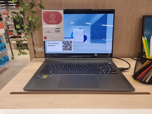MSI Stealth 16 MercedesAMG A13V 
 Boulanger Vélizy 2