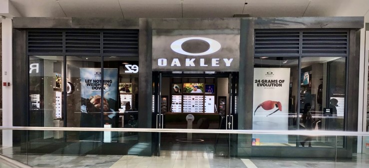 Oakley Store in 1 Garden State Plaza Blvd Paramus, NJ | Men's & Women's  Sunglasses, Goggles, & Apparel