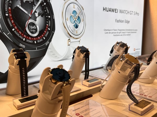 Montre huawei, montre connectée huawei, ecran tactile, montre connectée sport, bracelet en silicone