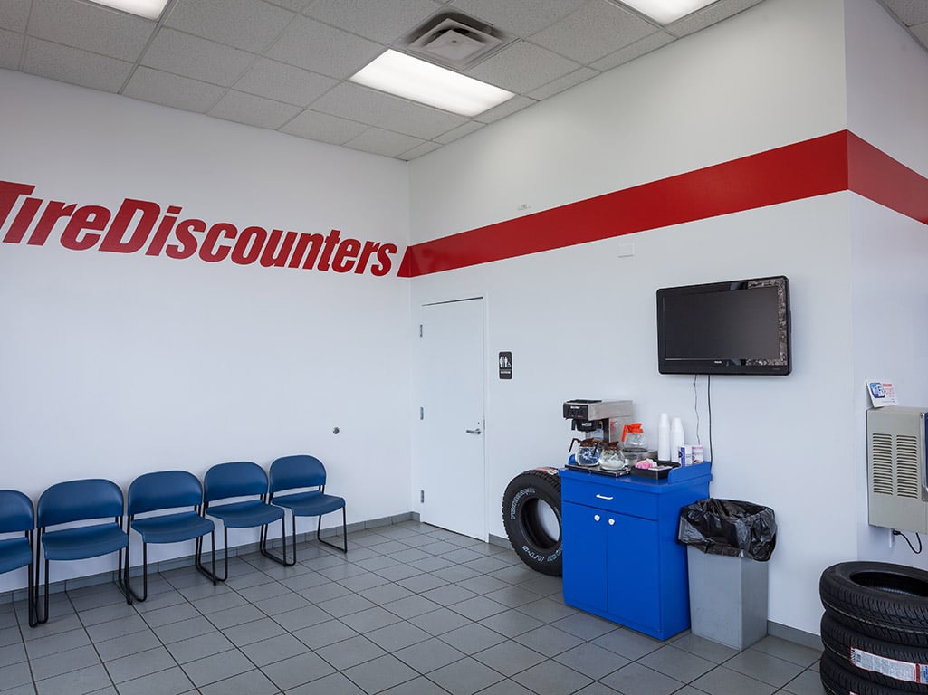 Tire Discounters Tires, Wheels, Custom Wheels, rims in Fort Wright, KY
