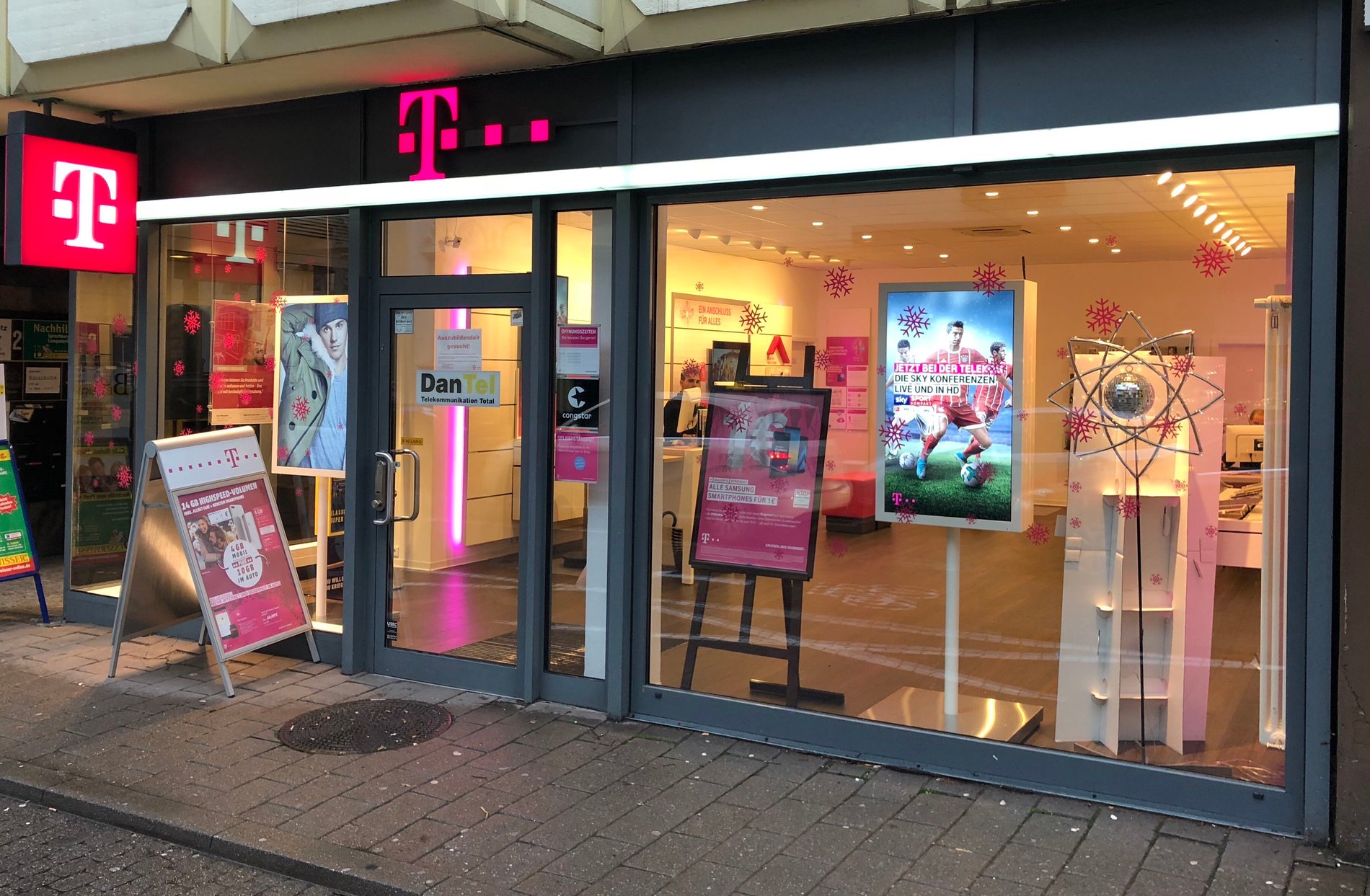 Store photo