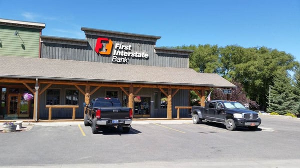 Exterior image of First Interstate Bank in Ennis, Montana.