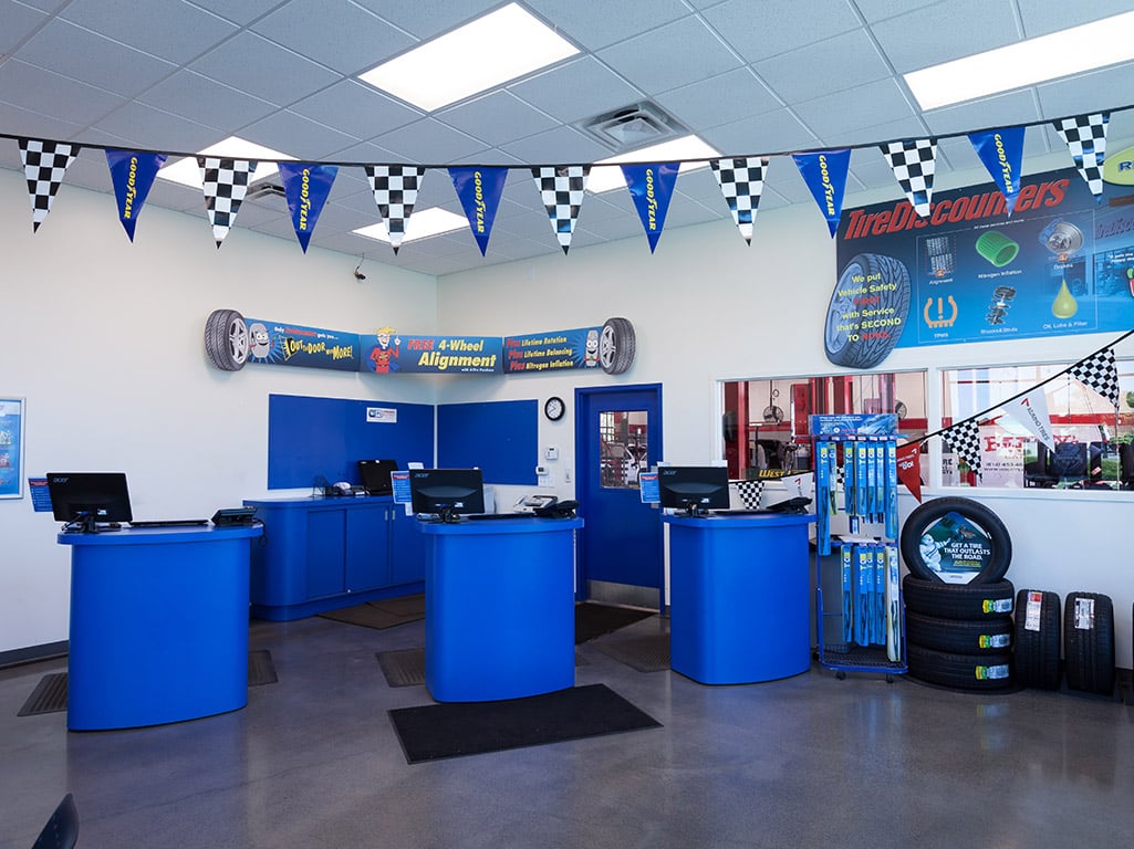 Tire Discounters Carriage Place | tires, alignment, brakes, autoglass