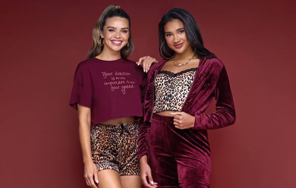 trendy womens clothing, animal print shorts, womens jackets, holiday outfits, casual holiday style