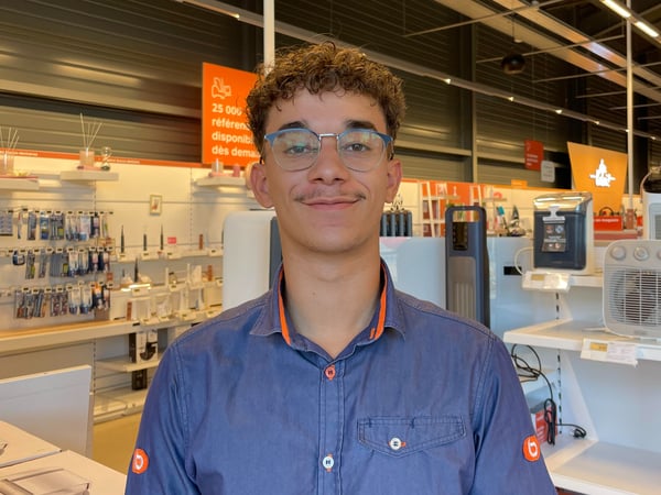 Vendeur multimédia, apprenti en alternance