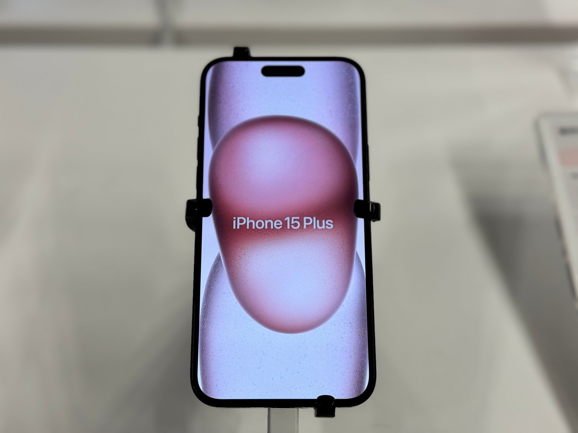 iPhone 15 Plus dans votre magasin Boulanger Domus Rosny-Sous-Bois