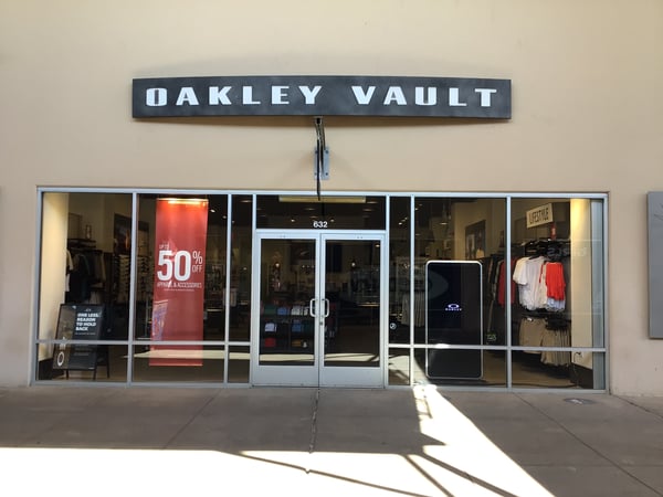 Oakley outlet store near me best sale