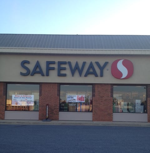 Safeway Store Front Photo at 151 Walkers Village Way in Walkersville MD