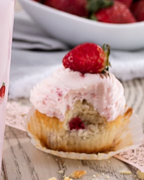 Strawberries & Cream Cupcake Frosting