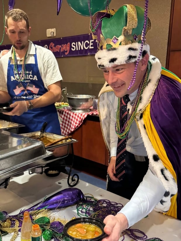 Keith serving Gumbo for ChildHelp's Annual 25 Men That Think They Can Cook