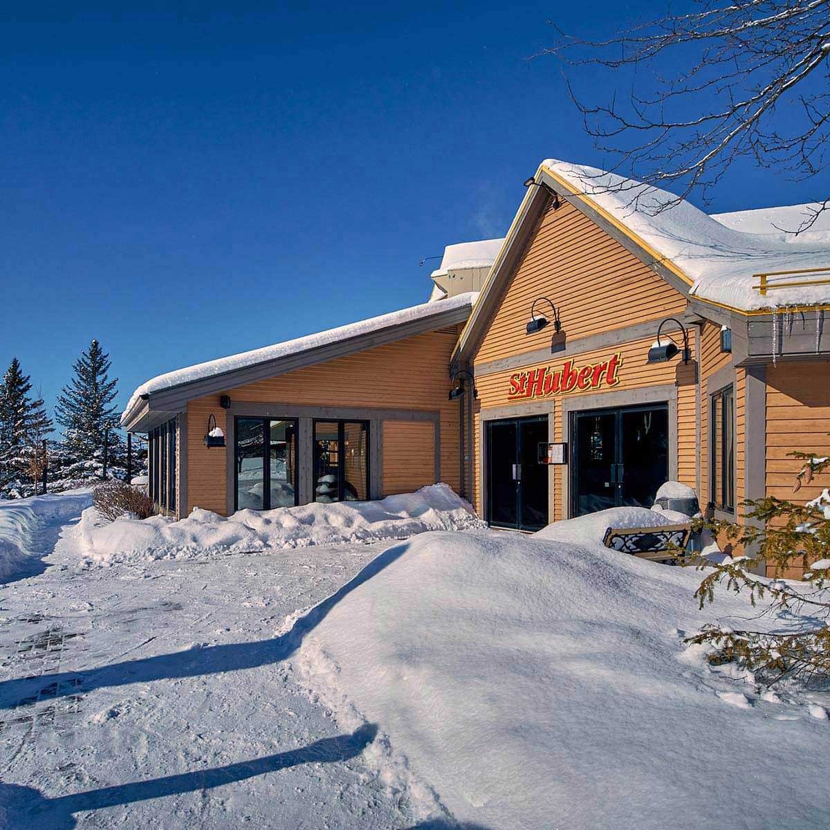 Rôtisserie St-Hubert -  Bromont