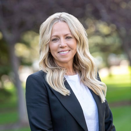 Photo of Nikki Walker