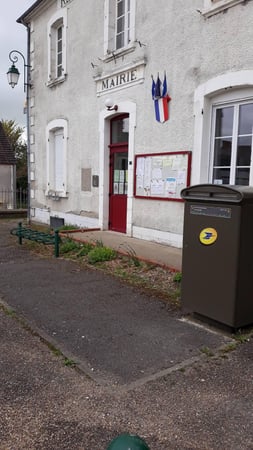 Photo du point La Poste Agence Communale VEAUGUES Mairie