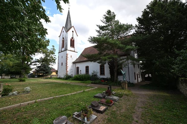 Evangelische Kirche Kriegsheim (Foto: Ben Pakalski)