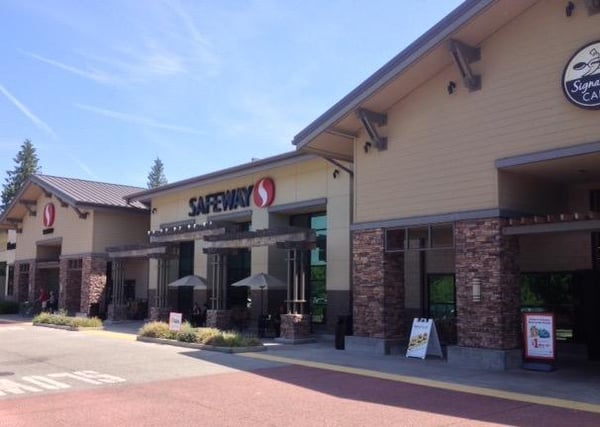 Safeway Store Front Picture at 12318 15th Ave NE in Seattle WA