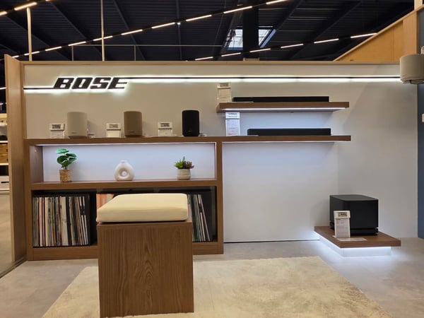 Corner Bose