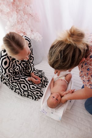 Surveillance prise de poids de bébé