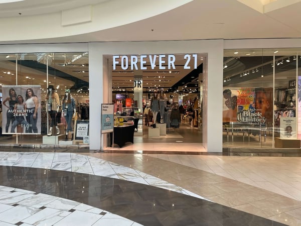 Forever21 Clothing Store | 99 Rockingham Park Boulevard | Men's and ...