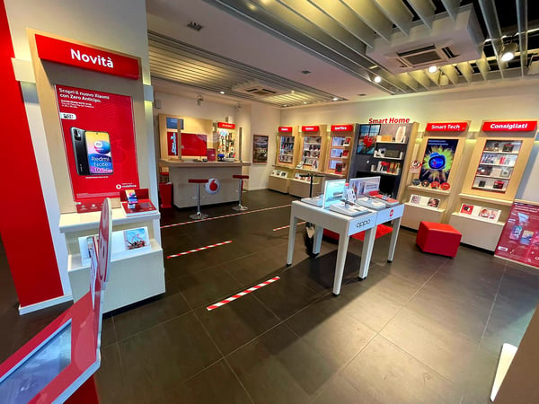 Vodafone Store | Corso Milano