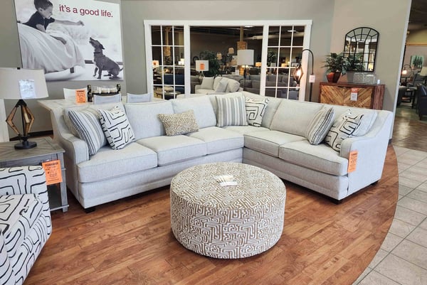 La Crosse - Onalaska Slumberland Furniture white couch