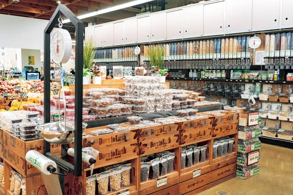 必要な分だけ購入できてエコなお菓子の量り売りコーナー