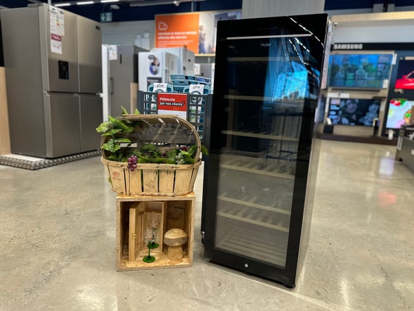 Cave à vin pour préparer l'automne, dans le magasin Boulanger à Colmar