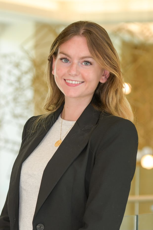 Carousel Associate Image