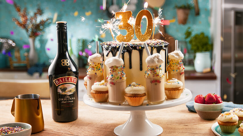 Baileys Birthday Cake 0,7L (17% Vol.) - Bailey's - Liqueur