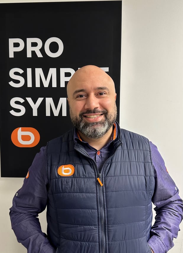 Hakim Directeur de magasin