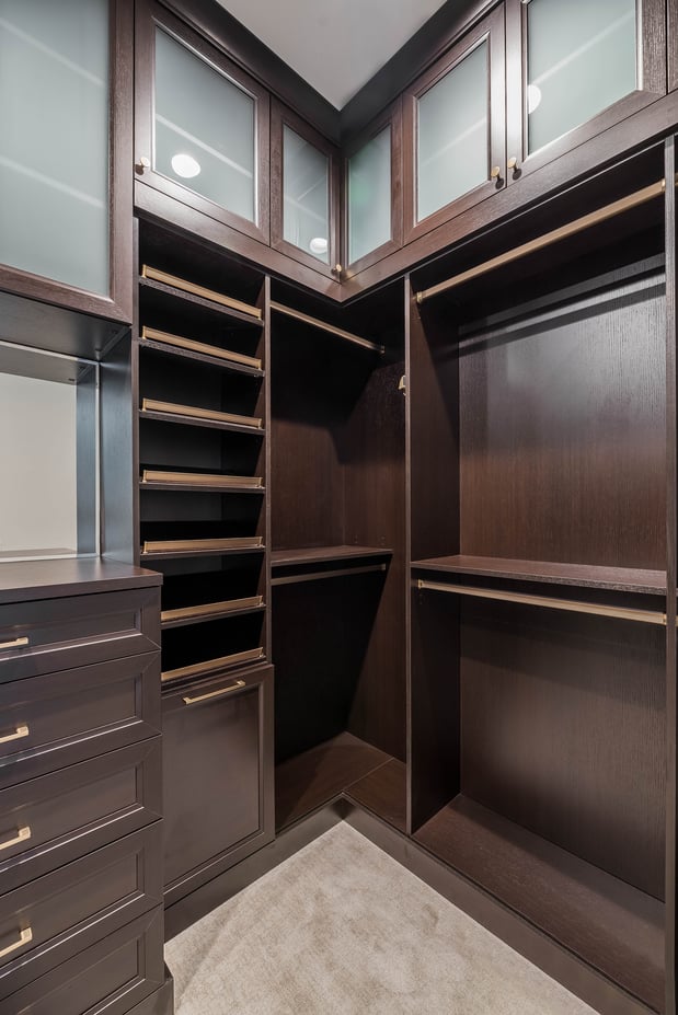 Walk-in closet, custom closet, closet organization, closet storage, shelving, drawers, built-in cabinets, California Closets Greater Detroit