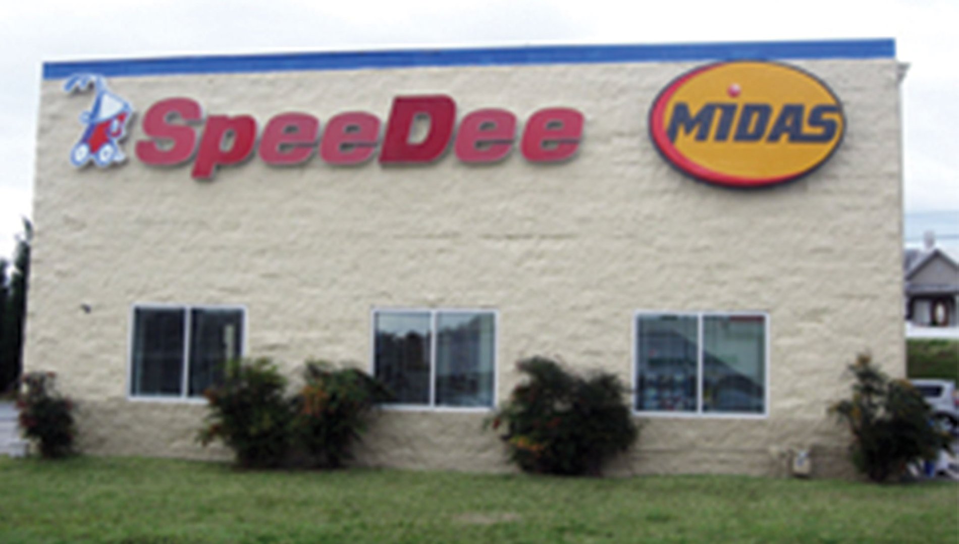 SpeeDee Oil Change & Auto Service in Vinton, VA 24179 910 Hardy Rd