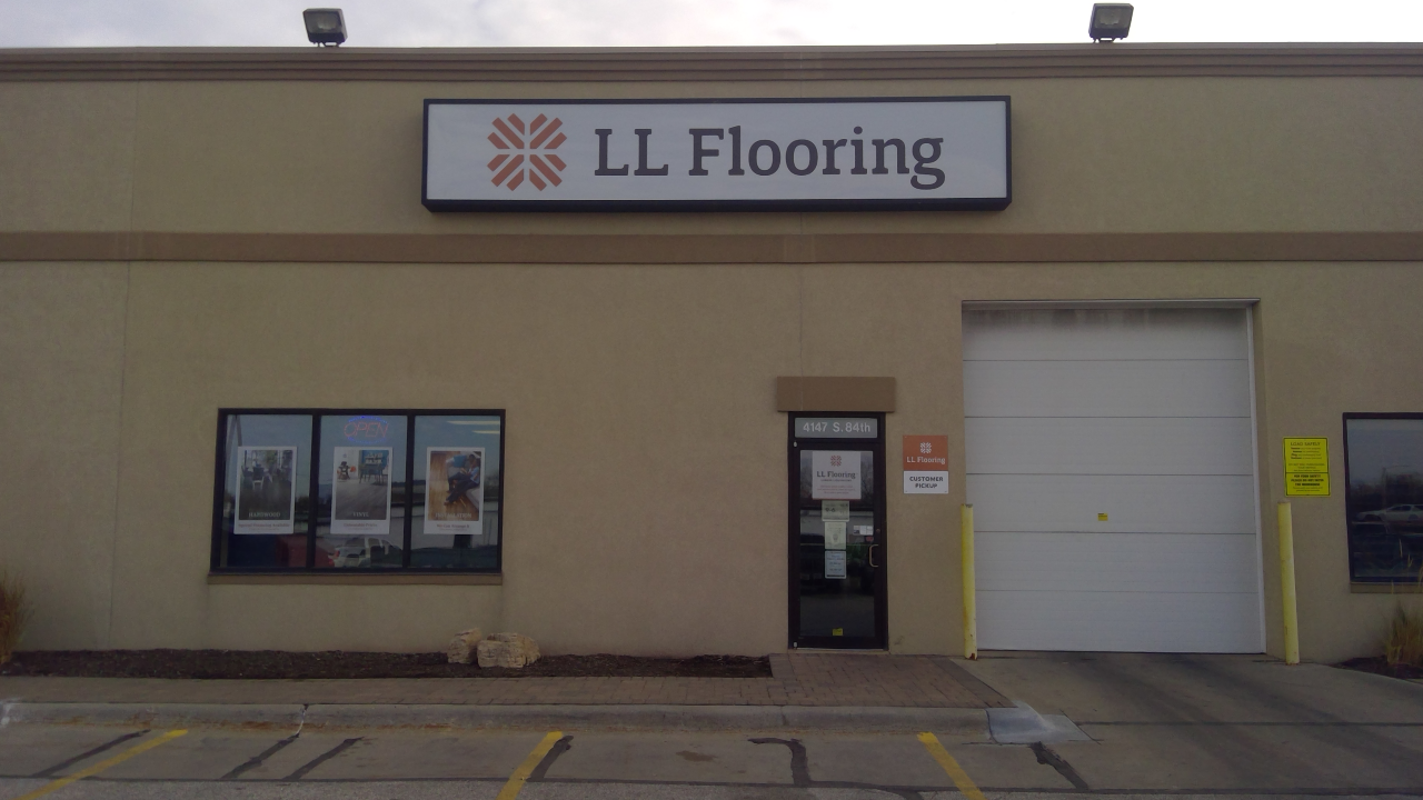 LL Flooring #1107 Omaha | 4147 S 84th St | Storefront