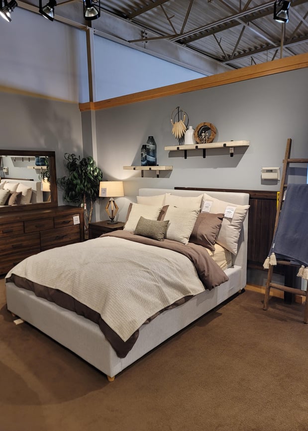 Slumberland Furniture Store in Des Moines,  IA - Bedroom