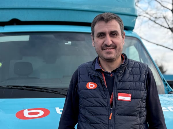 Eric responsable stocks et livraisons