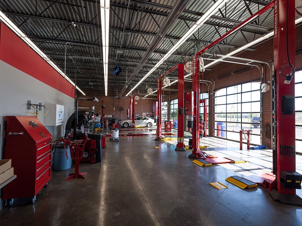 Tire Discounters Sawmill tires, alignment, brakes, autoglass in