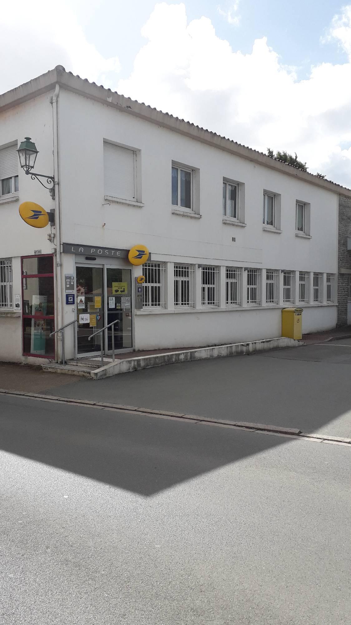 La Poste SAINTE HERMINE (85210) La Poste