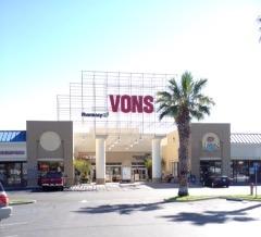 Vons Store Front Picture at 12199 Hesperia Rd in Victorville CA