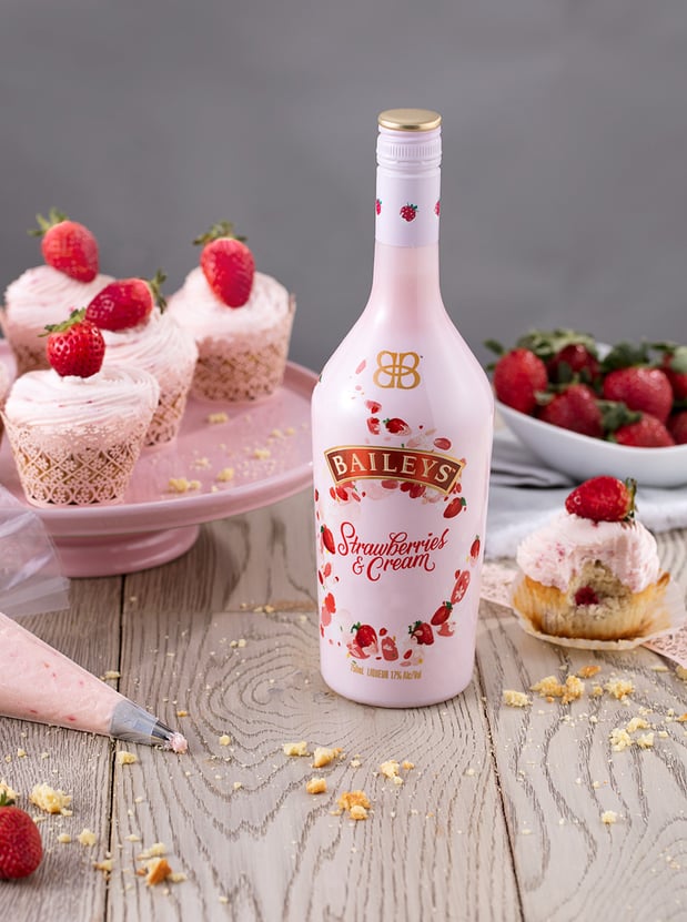 Strawberries & Cream Cupcake Frosting