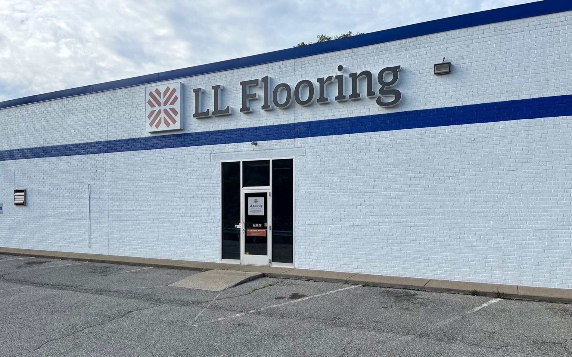 LL Flooring #1069 Pittsburgh | 4700 Campbells Run Road | Storefront