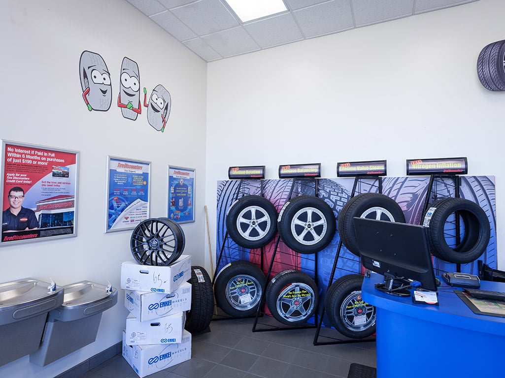 Tire Discounters Walton tires, alignment, brakes, autoglass in Walton, KY