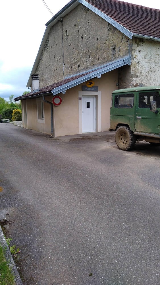 Photo du point La Poste Agence Communale MONTUREUX LES BAULAY Mairie